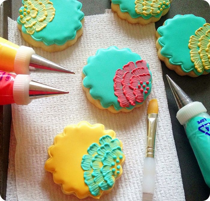 brush embroidery cookie tutorial ::: bake at 350 blog