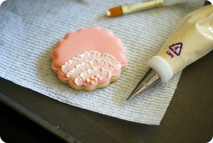 brush embroidery cookie tutorial ::: bake at 350 blog