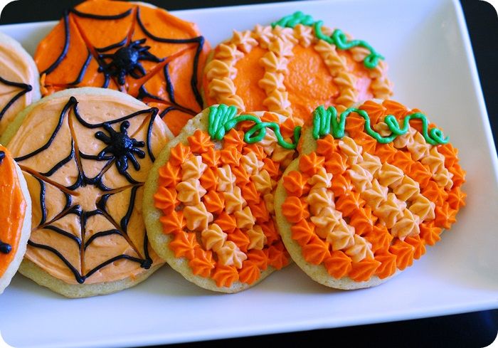 simple buttercream frosted halloween cookies