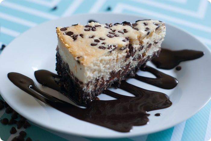 chocolate chip cheesecake with hot fudge sauce from @bakeat350