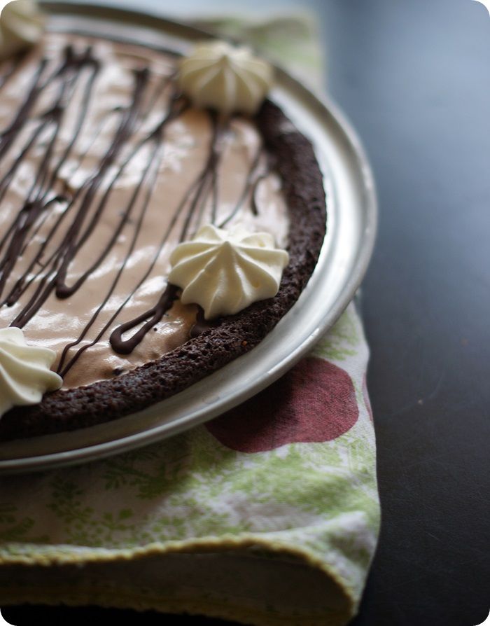 chocolate mint ice cream pie {recipe makes 2!} ::: bake at 350 blog