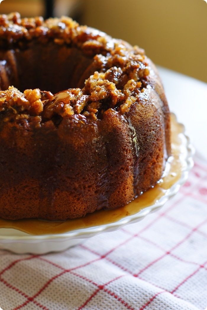 one of the BEST cakes I've ever eaten. ::: kahlua (or rum) pudding cake from The Pioneer Woman Cooks: A Year of Holidays