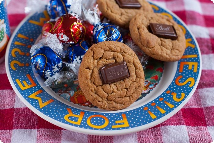 Speculoos & Chocolate Button Cookies ::: use biscoff or trader joe's cookie butter!
