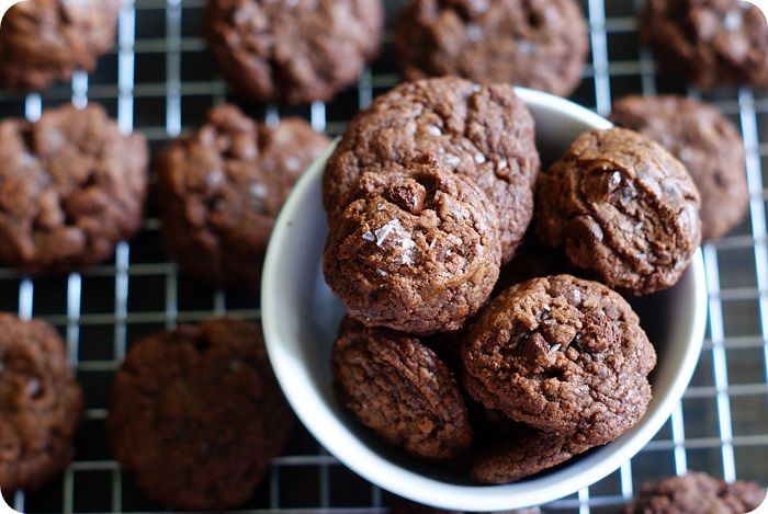 Nutella Chocolate Chip Sea Salt-Sprinkled Cookies ::: bake at 350 blog