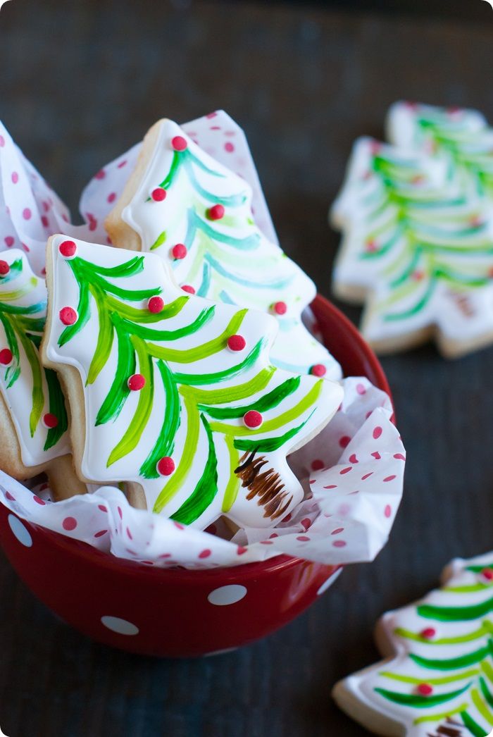 Painted Christmas Tree Cookies...inspired by Sur La Table dishes ...