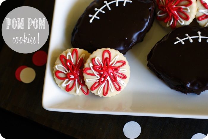 pom pom cookies...the quickest, easiest, no-decorating-skills-required cookies for your game day dessert platter or tailgating (tutorial in post)