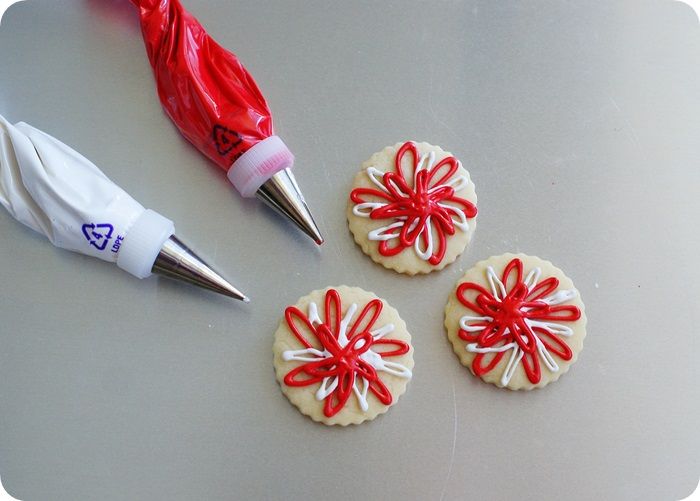 Rah! Rah! Sis! Boom! Bah! Super Easy Pom Pom Cookies!