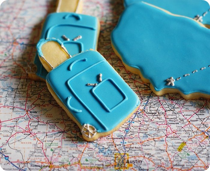rolling luggage cookies and tutorial ::: bake at 350 blog