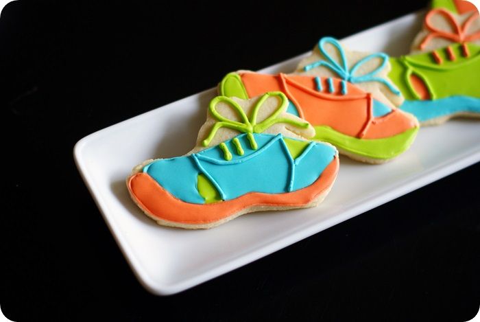 running shoe cookies tutorial ::: from bake at 350