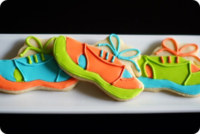 running shoe cookies tutorial ::: from bake at 350