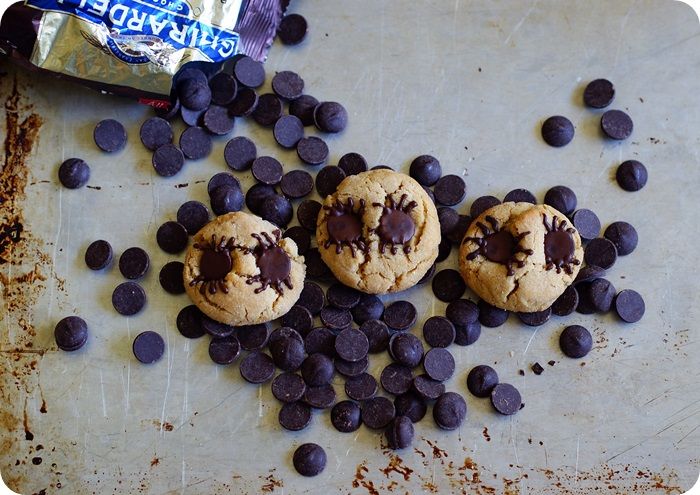 spider peanut butter blossoms doll eyes photo spiderpeanutbutterblossomsdolleyes.jpg