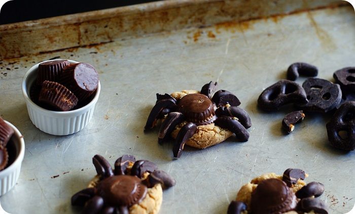 spider peanut butter blossoms try 1 photo spiderpeanutbutterblossomsfirsttry.jpg