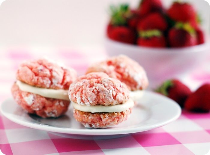 strawberry sandwich cookies ::: bake at 350 blog