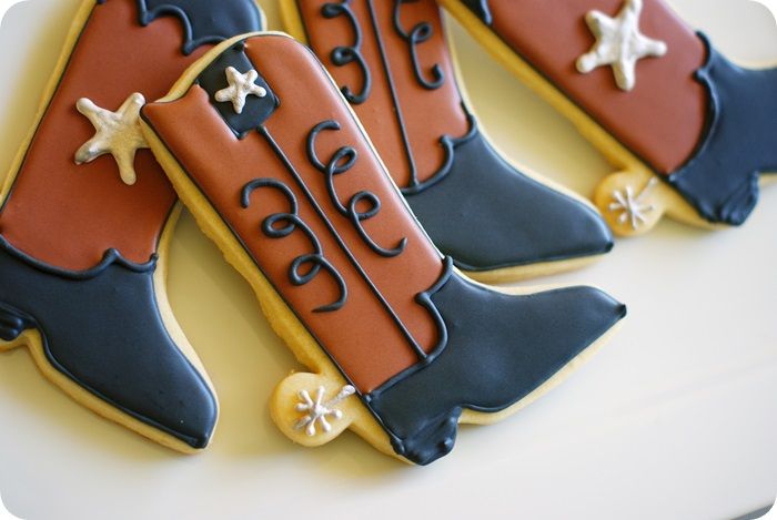 texas & cowboy boot cookie tutorial | bake at 350
