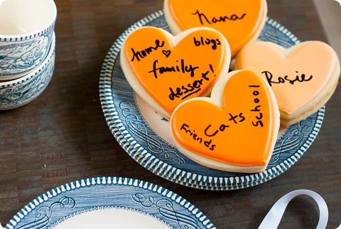 thankful (cookie) hearts ::: interactive cookies for thanksgiving dessert, easy and quick to make! from @bakeat350