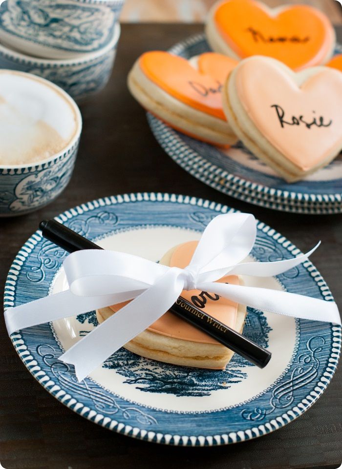 thankful (cookie) hearts ::: interactive cookies for thanksgiving dessert, easy and quick to make! from @bakeat350