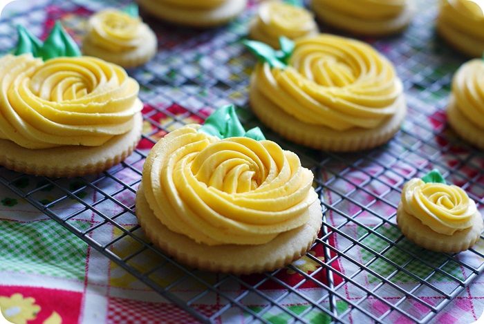 yellow rose cookies 2013 rack photo yellowrosecookies2013rack.jpg