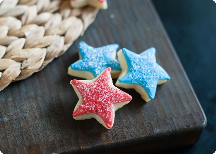 M&Ms Inside-Patriotic Star Cookies #4thofjuly #patriotic