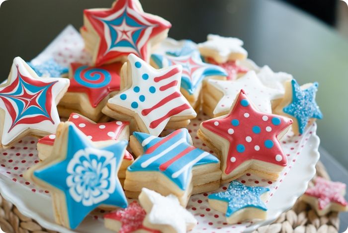 M&Ms Inside-Patriotic Star Cookies #4thofjuly #patriotic