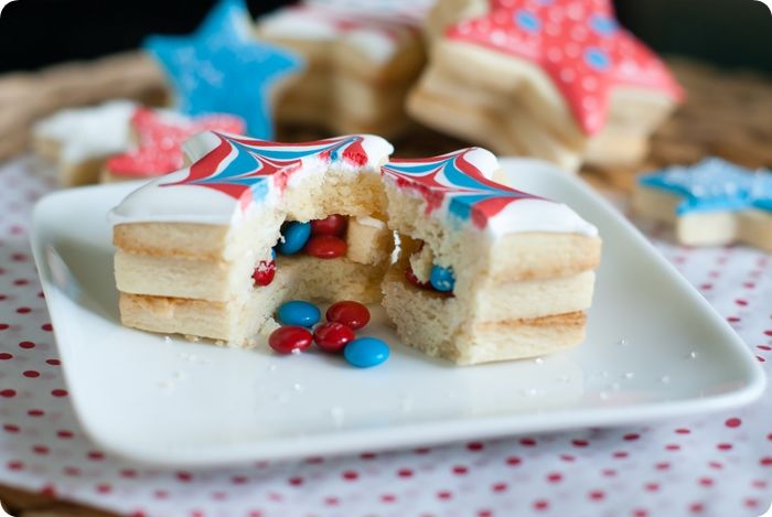 M&Ms Inside-Patriotic Star Cookies #4thofjuly #patriotic