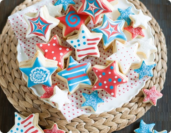 M&Ms Inside-Patriotic Star Cookies #4thofjuly #patriotic