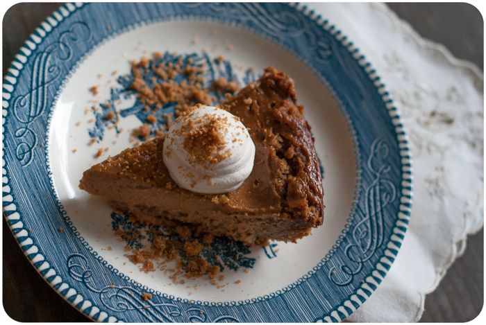 apple butter pie with cookie crust ... an easy pie recipe and a great alternative to pumkpin pie