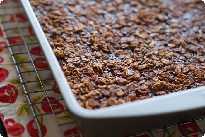 baked nutella oatmeal...with a SECRET ingredient! 