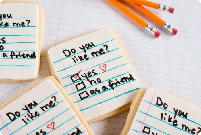 "do you like me" note cookies...simple and easy to make...perfect for valentine's day! 