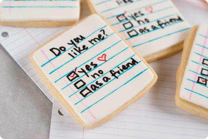 "do you like me" note cookies...simple and easy to make...perfect for valentine's day! 