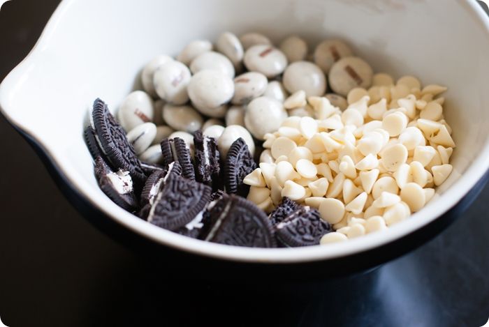 cookies and cream cookies ... made with Hershey's drops, white chocolate chips, and Oreos. from @bakeat350