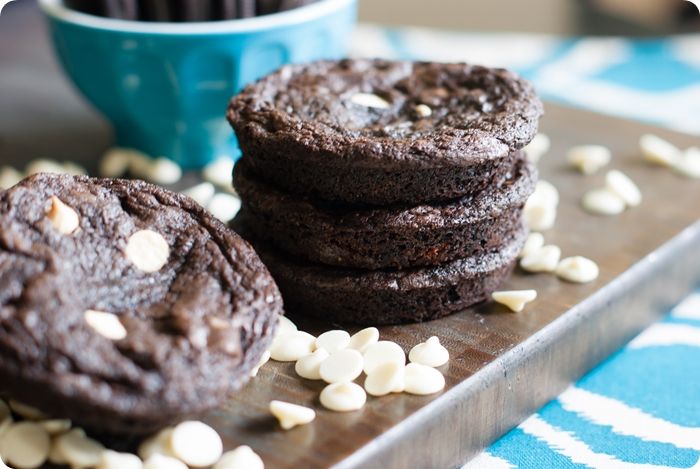 cookies and cream cookies ... made with Hershey's drops, white chocolate chips, and Oreos. from @bakeat350