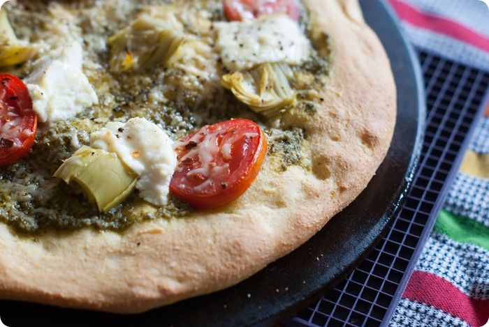 homemade cornmeal pizza crust