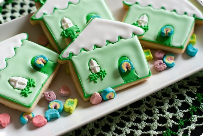 decorated cookies for St. Patrick's Day: leprechaun cottages! 