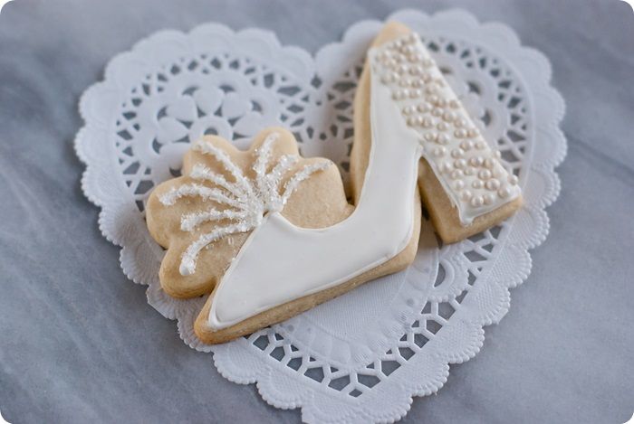 marabou slipper from lingerie decorated cookies for a honeymoon or lingerie-themed bridal shower...or bachelorette party ♥