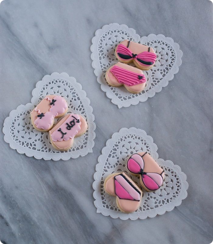 lingerie decorated cookies for a honeymoon or lingerie-themed bridal shower...or bachelorette party ♥