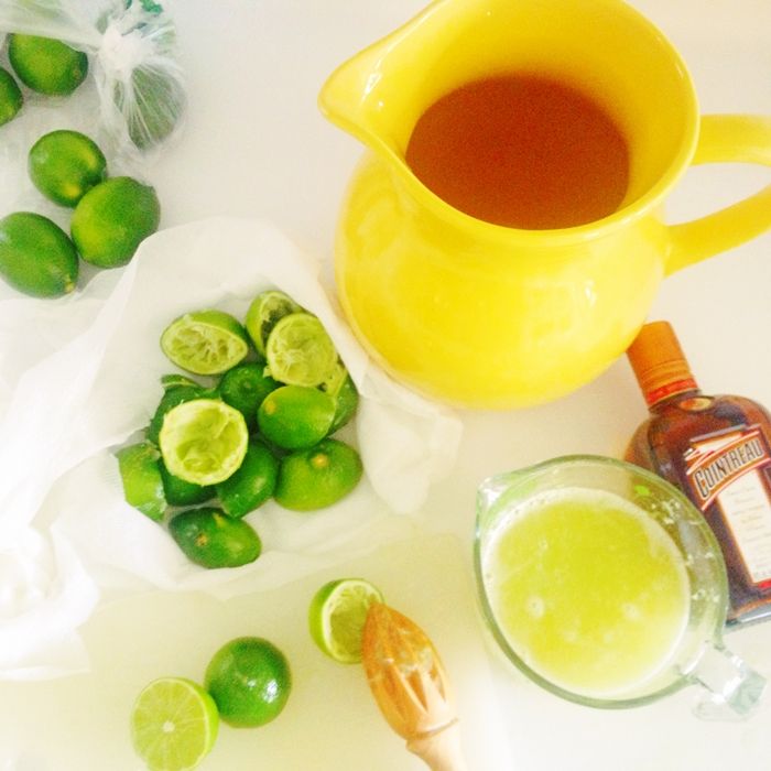 make-ahead margaritas for a crowd from @bakeat350