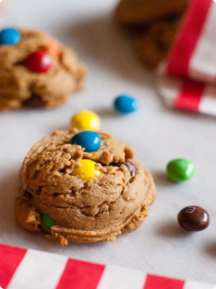 the puffiest, fluffiest peanut butter M&M cookies! 