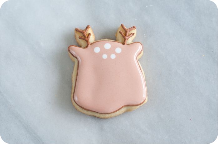 reindeer face decorated cookie tutorial