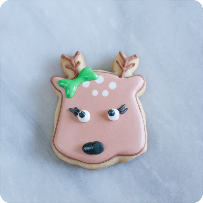 reindeer face decorated cookie tutorial