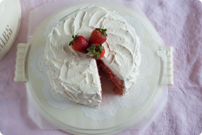 strawberry layer cake with amaretto swiss meringue buttercream ... each pin donates 9 meals to Feeding America #kitchenconvo #giveameal