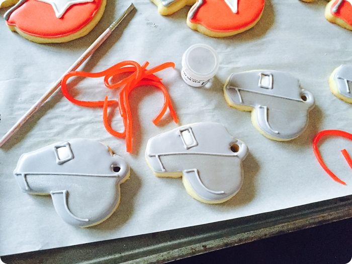 how to make whistle cookies ... perfect for a football cookie set! 
