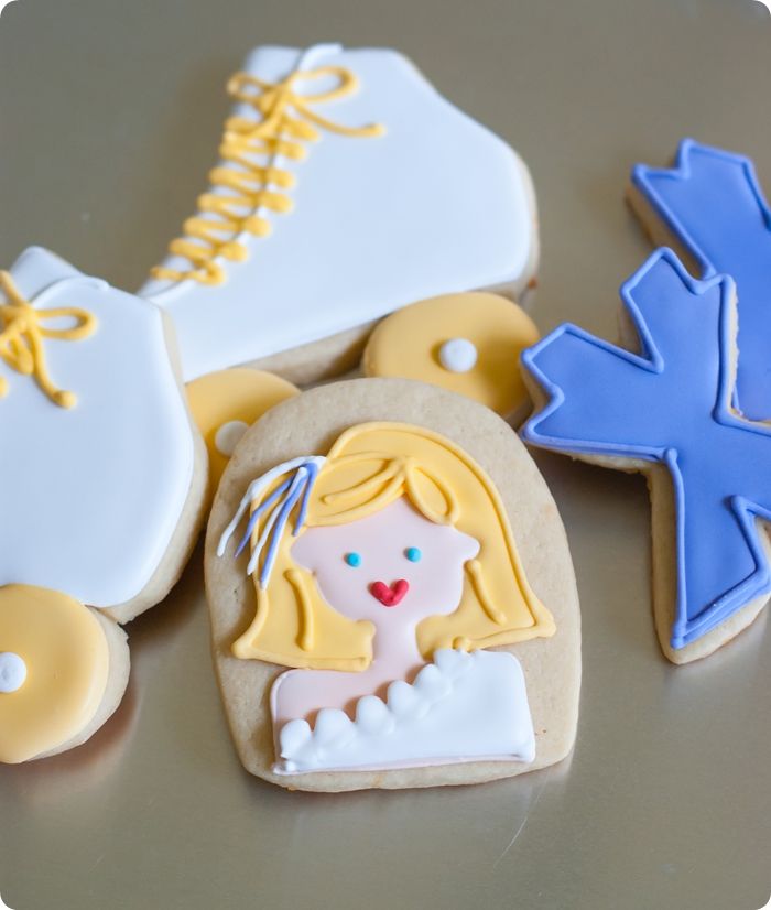 decorated cookies: olivia newton-john in Xanadu + a recipe for vanilla-clementine cut-out cookies