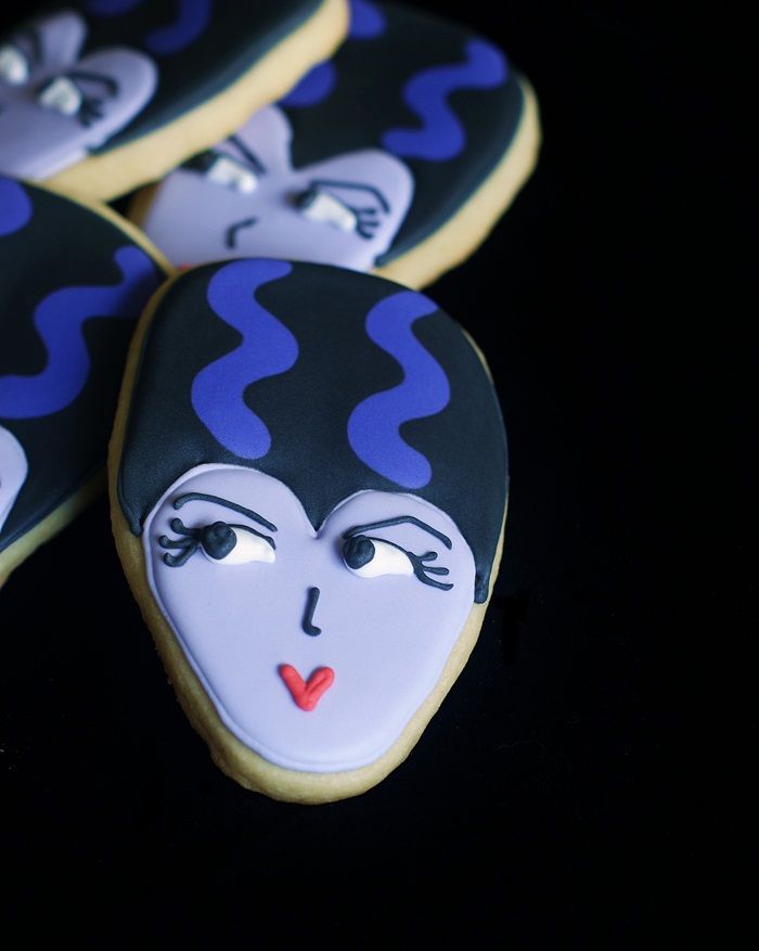 Bride of Frankenstein decorated cookies for Halloween (with full tutorial)
