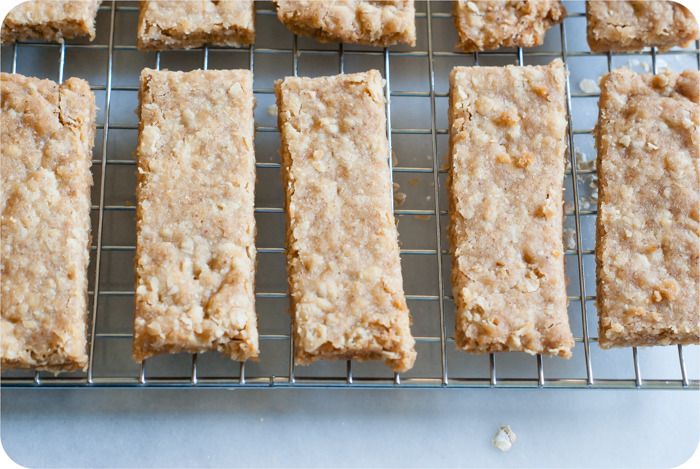 brown butter oatmeal shortbread cookies :: bakeat350.blogspot.com