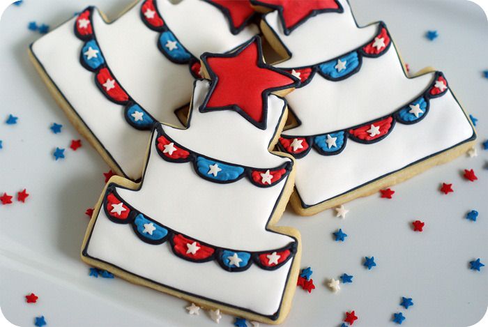 4th of july decorated cookies with bunting + easy tutorial