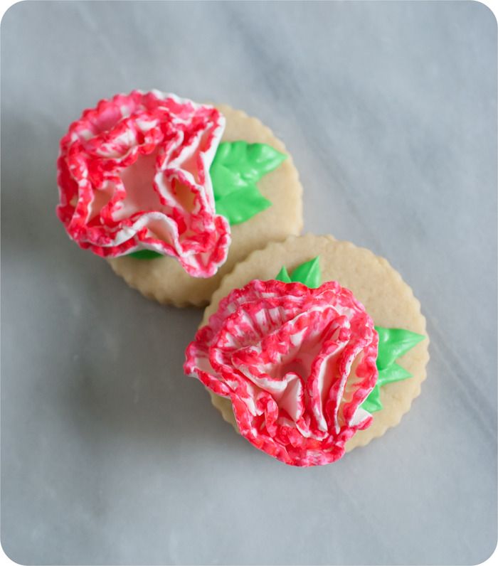 how to make carnation cookies from bakeat350.blogspot.com