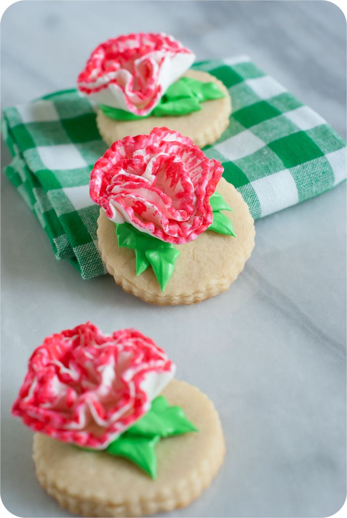 how to make carnation cookies from bakeat350.blogspot.com
