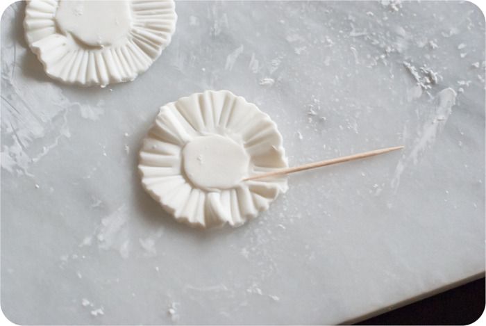 how to make carnation cookies from bakeat350.blogspot.com