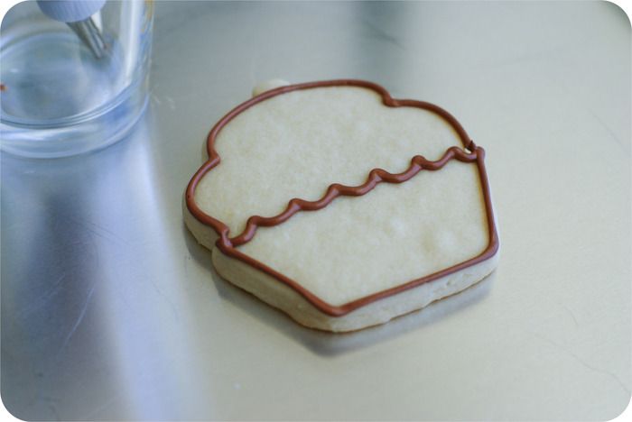 how to decorate cupcake cookies | bakeat350.blogspot.com
