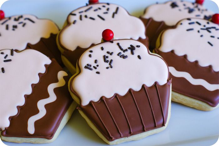 how to decorate cupcake cookies | bakeat350.blogspot.com